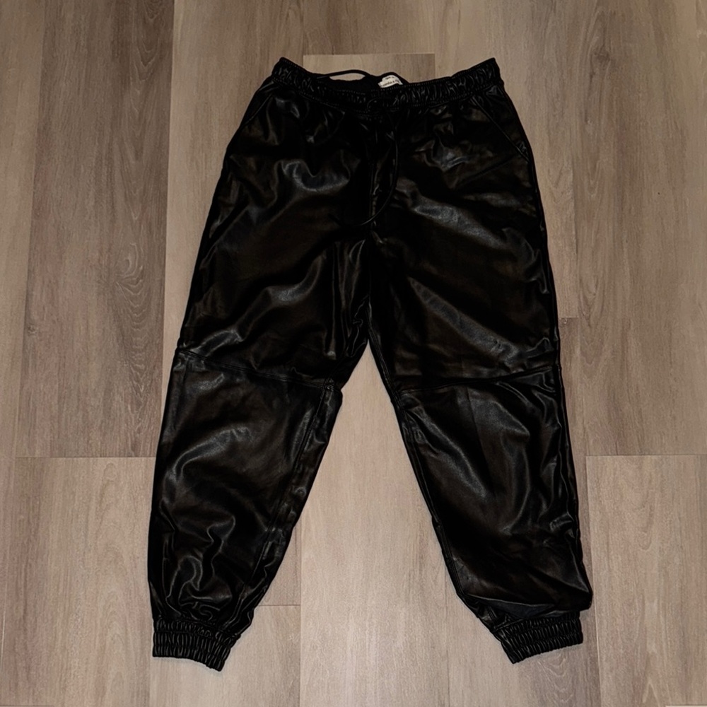 Abercrombie and fitch vegan Leather Joggers - Picture 2 of 8